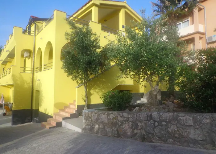 21 Vrbnik (Primorje-Gorski Kotar)