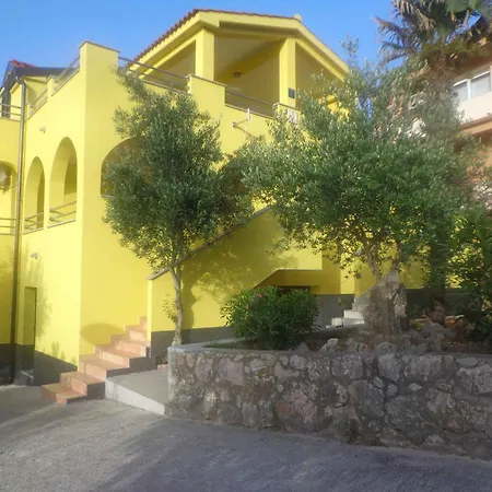 21 Vrbnik (Primorje-Gorski Kotar)